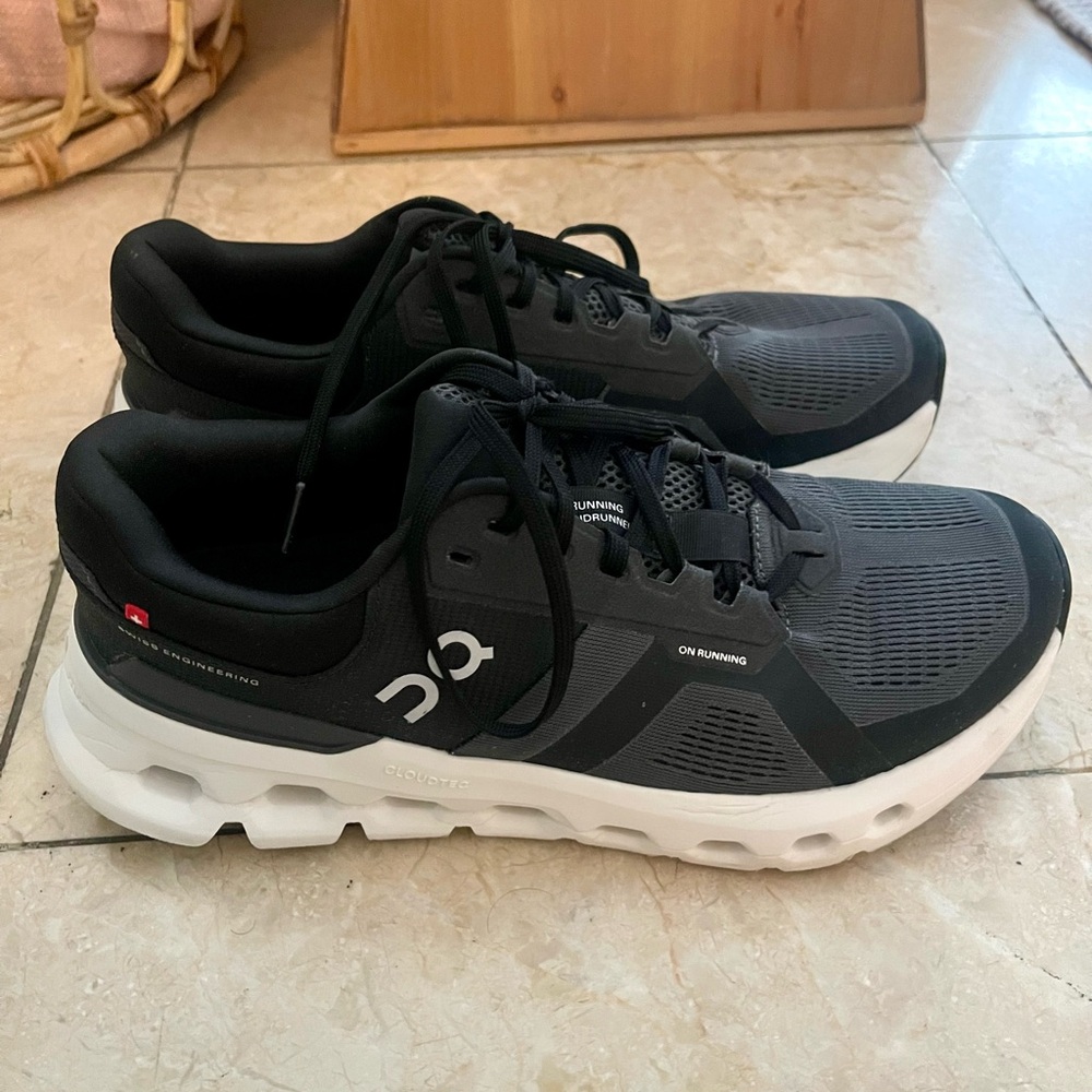 Cloudrunner 2 Sneakers W10 - Picture 3 of 6